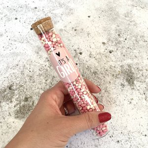 Reageerbuis | It's a girl!