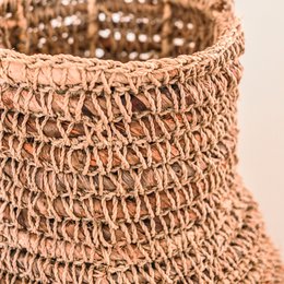 Vævet Boho Vase SAKRA lavet af bananfiber og Raffia