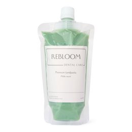 Premium toothpaste refill pack - Junior 5+ 240ml / 4 months. Green toothpaste refill pack for children aged 5 and above, containing 240ml and lasting 4 months.