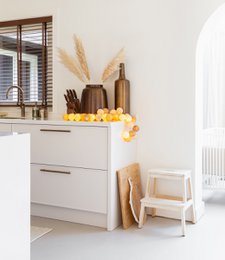 String lights with teddy bear and adapter, available in 50, 35, 20, and 10 count variants.