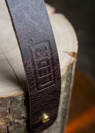Holzlicht - Eschenholz M || Lederausgabe
