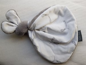 Button rabbit propeller teddy grey
