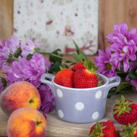 Lilac ramekin with handles & dots Isabelle Rose