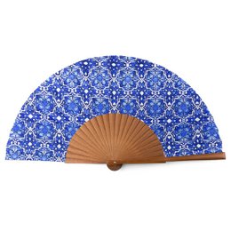  A decorative hand fan with a blue and white floral pattern and a wooden frame.