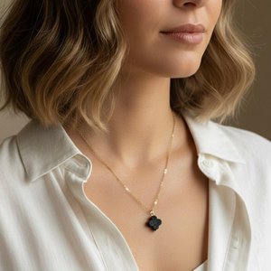 Galaxie-Klee-Halskette – Schwarze vierblättrige Kleeblatt-Halskette