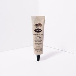 100% vegan day hand cream in bulk, a moisturizing cream with natural ingredients.