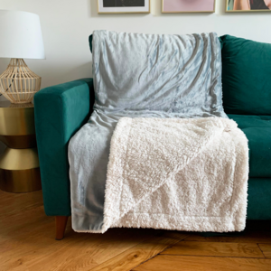 Licht polarfleece met voering van imitatieschapenvacht 130x170