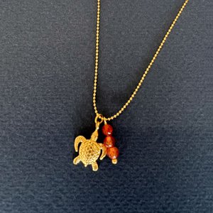 Turtle & jade golden necklace