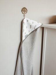 Grey hooded bath cape with hedgehog print for kids