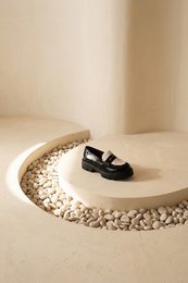 LISSY BLACK AND WHITE – Mocassini in pelle con dettaglio in pelliccia sintetica