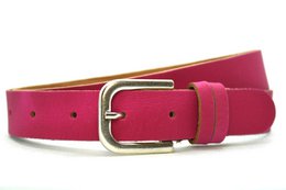 Fashionable leather belt in a variety of vibrant colors, including fuchsia, lavender, white, old pink, taupe, orange, beige, Nerf grey, khaki green, black, navy, red, zalm, and lime green. The belt features a classic buckle closure and is available in sizes 85, 95, and 105 cm.