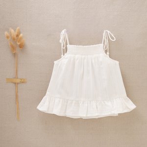 Babymädchenkleid mit Rüschen und Trägern mit Quasten I162-21301052