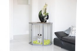 Large dog bed with wooden top and metal cage design, suitable for pets up to 30 lbs.