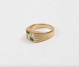 Harpa - Signet Ring for Women