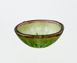 Small green and brown bowl with kiwi fruit design.