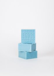 Magnolia scented soap bars, 125g each. Rectangular shape, light blue color. Made with natural ingredients.