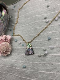 Naszyjnik z muszli | Paua/Abalone 40 cm złota, ręcznie robiona biżuteria plażowa ze stali nierdzewnej