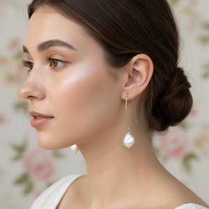 SELENA - Long Earrings with Keshi Pearl