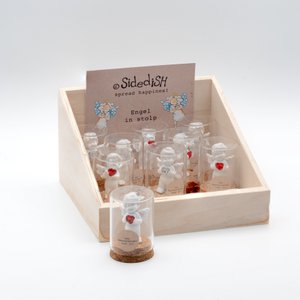 Display engel in stolp