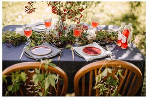 Tischdecke aus anthrazitgrauem, naturgewaschenem Leinen
