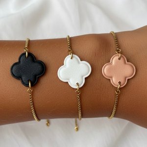 PURE CLOVER – Armband mit vierblättrigem Kleeblatt