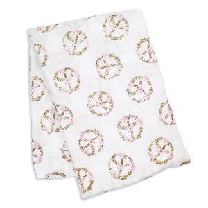 Lulujo swaddle bamboo 120x120 - Peace