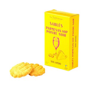 AOP black pepper parmesan aperitif shortbread biscuits - 40g cardboard box
