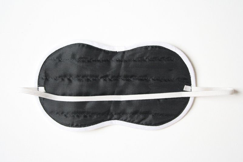 blonde sovemaske