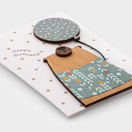  Handmade 3D wooden greeting card with balloon design, pop-up birthday card, natural wood and patterned paper details.