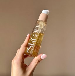 Schäumender Gesichtsreiniger und Make-up-Entferner mit Aloe