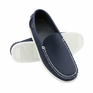 AMADABLAM model leather moccasins
