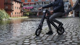 Der offizielle exklusive Cruzaa E-Scooter Carbon Black
