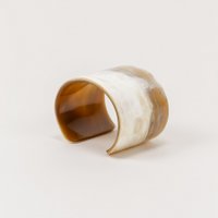 Marmorierte blonde Hornmanschette