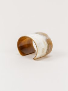 Marbled blond horn cuff 