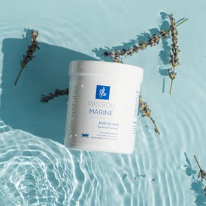 SEA BATH WITH GUERANDE SALT, SEAWEED AND LAVENDER AND PETIT GRAIN ESSENTIAL OILS 200G