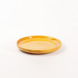 assiettes en argile jaune