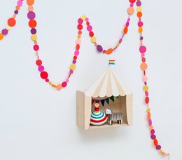 Circus shelf „the big top” white-wooden