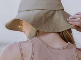 Chapeau large en coton