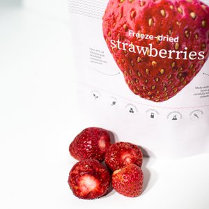 Freeze-dried strawberries (made from fresh berries, hours after picking)