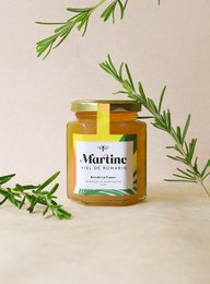  Rosemary-infused honey with a rich, aromatic flavor. Ideal for drizzling on breads, pastries, or adding to tea.