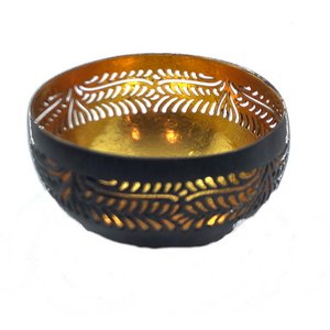 Kokosnootschaaltje bewerkt