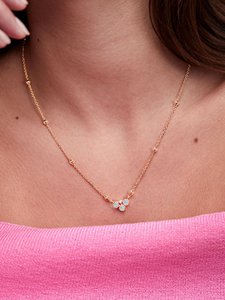 Klavervormige decoratieve ketting – verguld messing, handgemaakt ontwerp