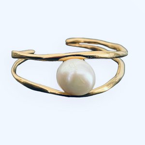 Double open bracelet with freshwater pearl