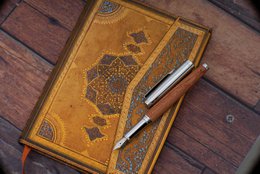 Penna stilografica in legno