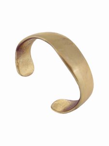 Rigid golden zamak bracelet in the form of waters. Open not adjustable