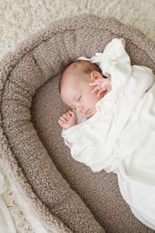 Babynest mit Schleife / Bouclé-Babynest - 2-Farben-Kopie