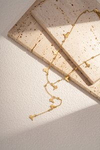 Y -geschnittener Schmetterlingskragen in Edelstahl