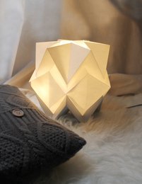 Tweekleurige origami papieren tafellamp - maat M