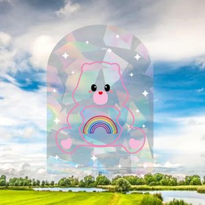 Raamsticker Regenboog maker Care Bear Troetelbeer