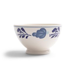  Blue and white ceramic bowls with floral and leaf patterns, round shape, traditional Boerenblauw design.
